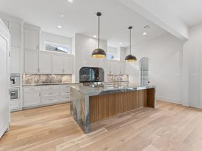 4046 Drummond Street, Houston TX 77025