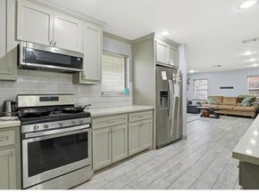 6023 Pineshade Lane, Houston TX 77008