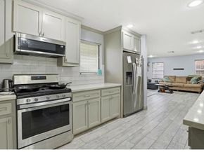 6023 Pineshade Lane, Houston TX 77008