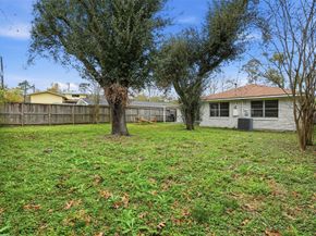 6023 Pineshade Lane, Houston TX 77008
