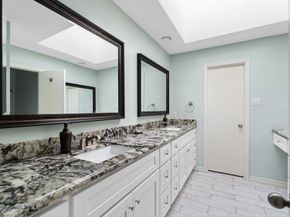 2612 Yupon Street, Houston TX 77006