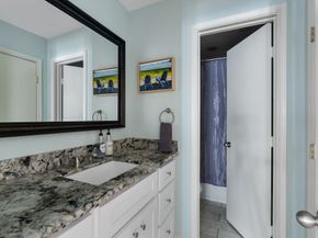 2612 Yupon Street, Houston TX 77006