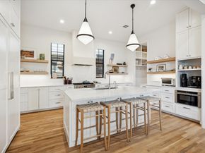 701 Ridge Street, Houston TX 77009