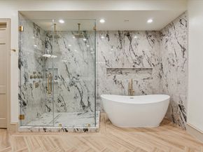 918 Huntington Cove, Houston TX 77063