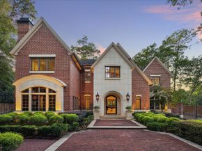 918 Huntington Cove, Houston TX 77063