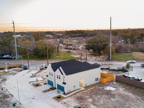 9111 Highland Northern Way, Houston TX 77088