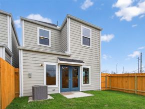 9111 Highland Northern Way, Houston TX 77088