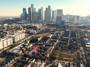 1809 Gillette Street, Houston TX 77019