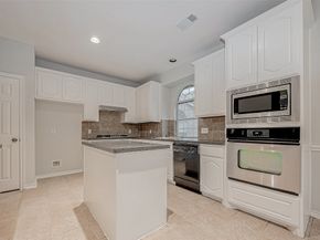 10327 Sablebrook Lane, Houston TX 77095