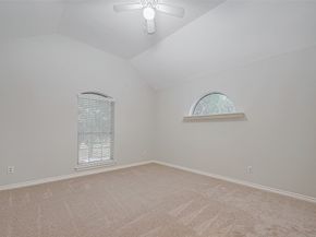 10327 Sablebrook Lane, Houston TX 77095