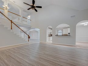 10327 Sablebrook Lane, Houston TX 77095