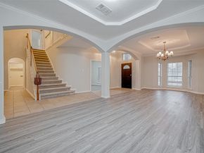 10327 Sablebrook Lane, Houston TX 77095