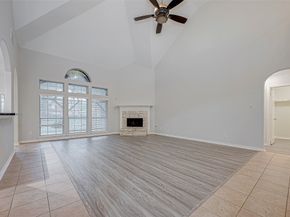 10327 Sablebrook Lane, Houston TX 77095