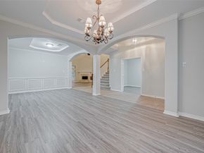 10327 Sablebrook Lane, Houston TX 77095