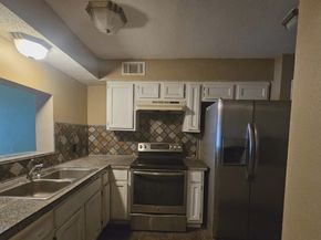 15309 Kingfield Drive 9, Houston TX 77084