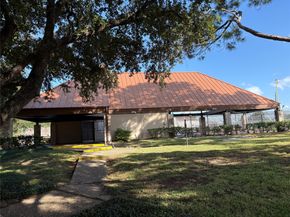 15309 Kingfield Drive 9, Houston TX 77084