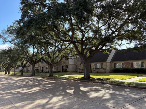 15309 Kingfield Drive 9, Houston TX 77084