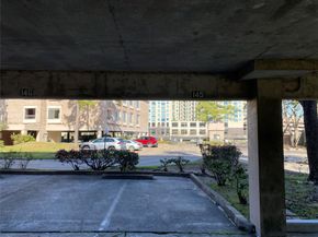 2207 S Braeswood Boulevard 42H, Houston TX 77030