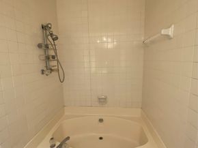 2207 S Braeswood Boulevard 42H, Houston TX 77030