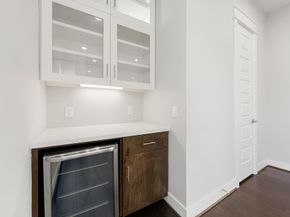 904 W 25th Street D, Houston TX 77008