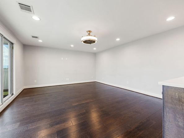 904 W 25th Street D, Houston TX 77008