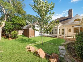 6306 Castle Lane Drive, Houston TX 77066