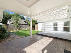 6306 Castle Lane Drive, Houston TX 77066