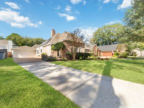 6306 Castle Lane Drive, Houston TX 77066