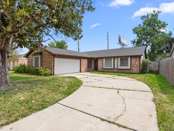 16523 Loch Maree Lane, Houston TX 77084