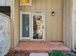 11608 Village Place Drive 334, Houston TX 77077