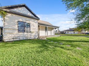 713 E 37th Street, Houston TX 77022