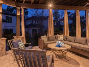 6 Rhapsody Bend Drive, The Woodlands TX 77382