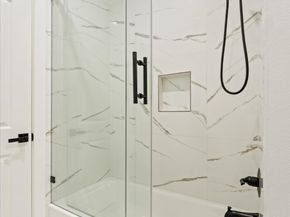 725 E 37th Street, Houston TX 77022