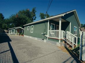 5105 Chapman Street, Houston TX 77009