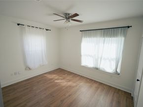 5105 Chapman Street, Houston TX 77009