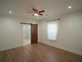 5105 Chapman Street, Houston TX 77009