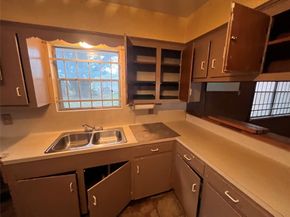 5551 Winding Creek Way, Houston TX 77017