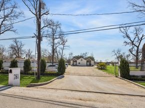 781 Lovers Lane, Houston TX 77091