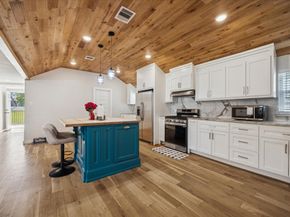 781 Lovers Lane, Houston TX 77091