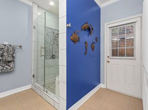 7671 Ameswood Road, Houston TX 77095