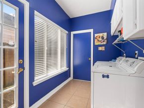 7671 Ameswood Road, Houston TX 77095