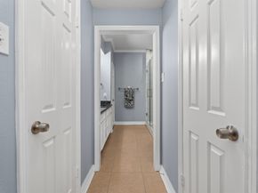 7671 Ameswood Road, Houston TX 77095