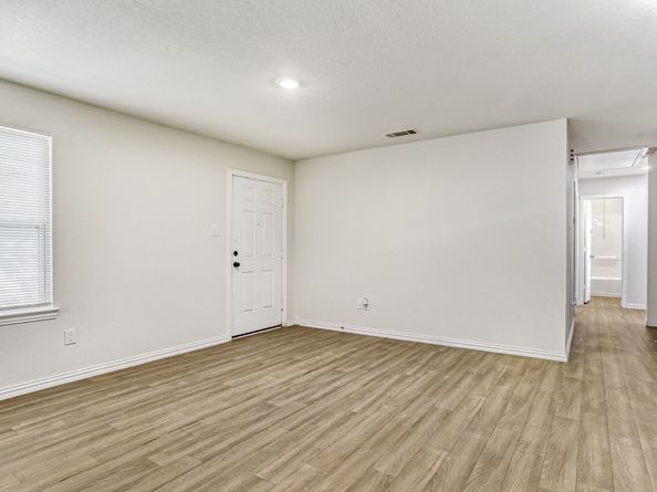 8837 Crestview Drive AB, Houston TX 77078