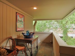 640 S Ripple Creek Drive S 640, Houston TX 77057