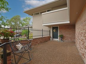 640 S Ripple Creek Drive S 640, Houston TX 77057