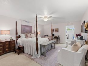 640 S Ripple Creek Drive S 640, Houston TX 77057