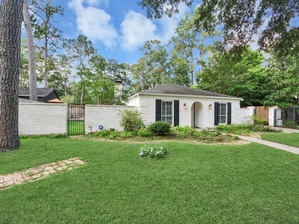 10115 Holly Springs Drive, Houston TX 77042