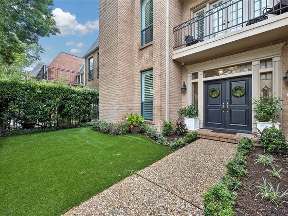 5422 John Dreaper Drive, Houston TX 77056