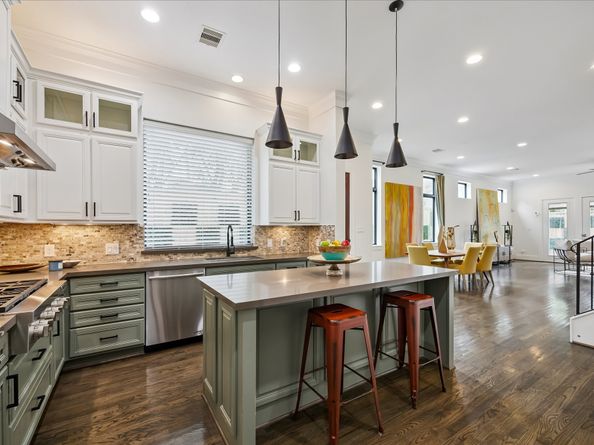 1208 Welch Street, Houston TX 77006