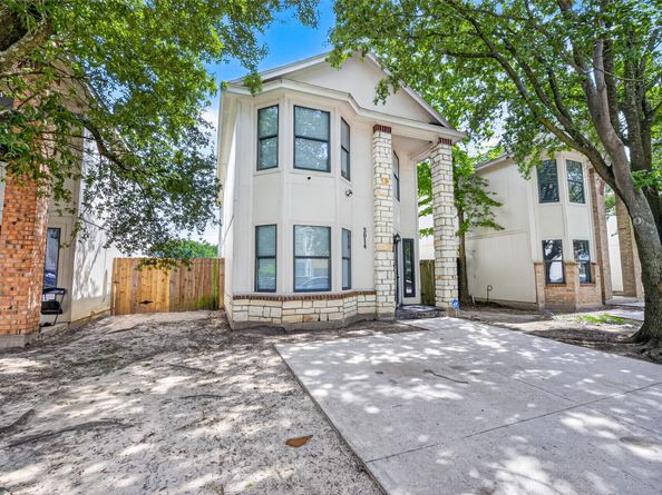 3014 La Estancia Lane, Houston TX 77093